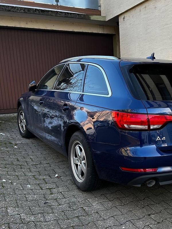 Gebraucht Audi A4 Ambition 150 PS (110 kW) 2016 Blau Kombi