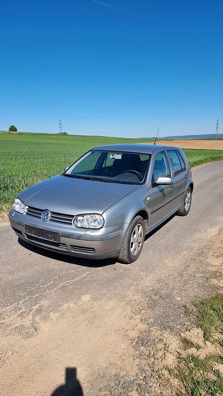 Usata VW Golf IV 75 CV (55 kW) 2002 Grigio Utilitaria