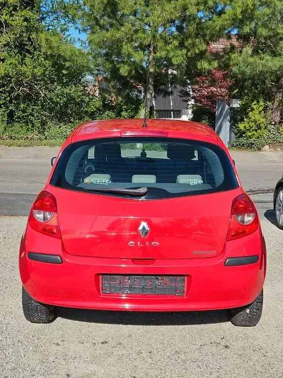 Gebraucht Renault Clio II Expression 75 PS (55 kW) 2006 Rot Kleinwagen