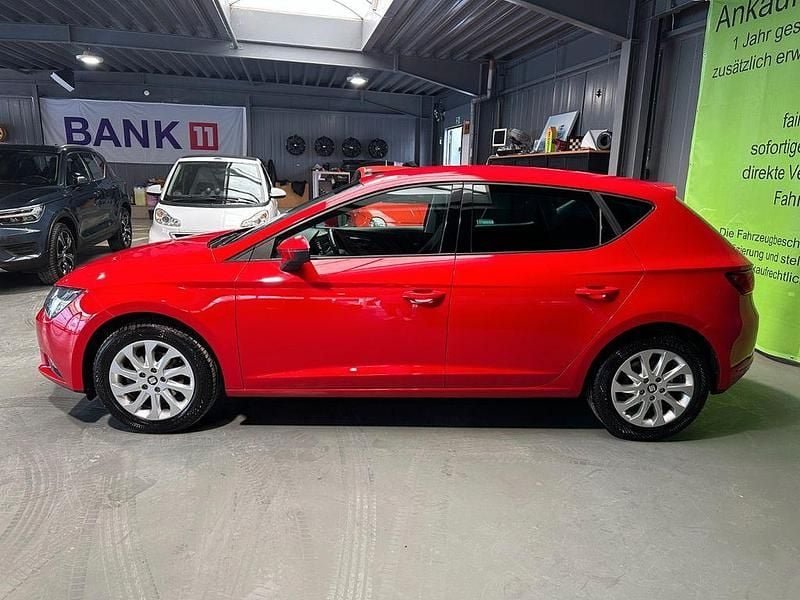 Gebraucht Seat Leon Style 110 PS (80 kW) 2016 Rot Limousine