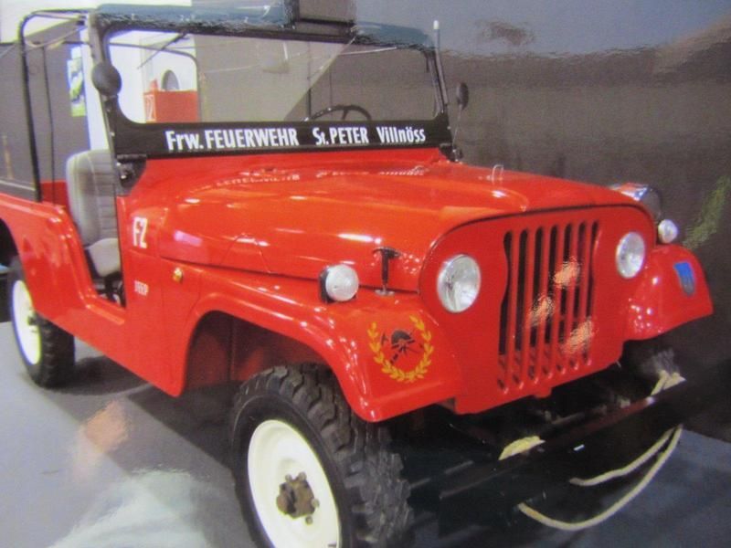 Rot Gebraucht 1967 Jeep CJ SUV | 24.500 € - Bild 1/4