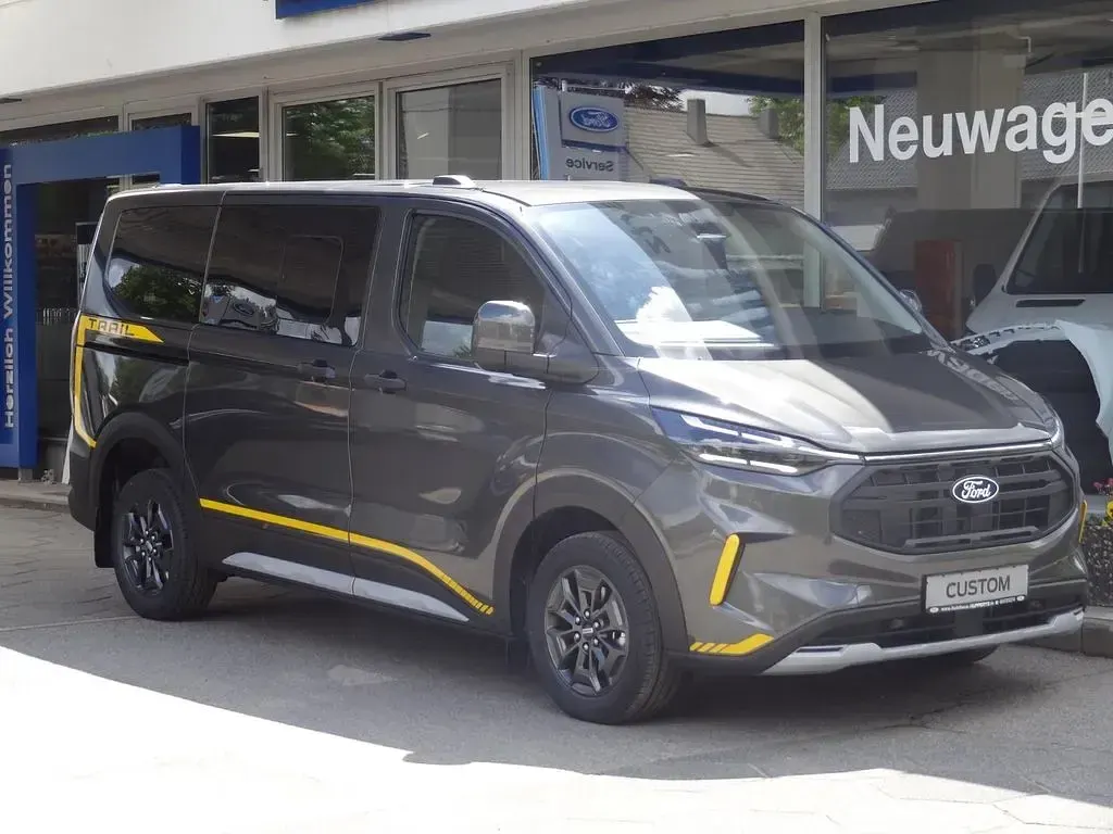 Neu Ford Transit Custom 170 PS (125 kW) 2026 Magnetic metallic Kombi