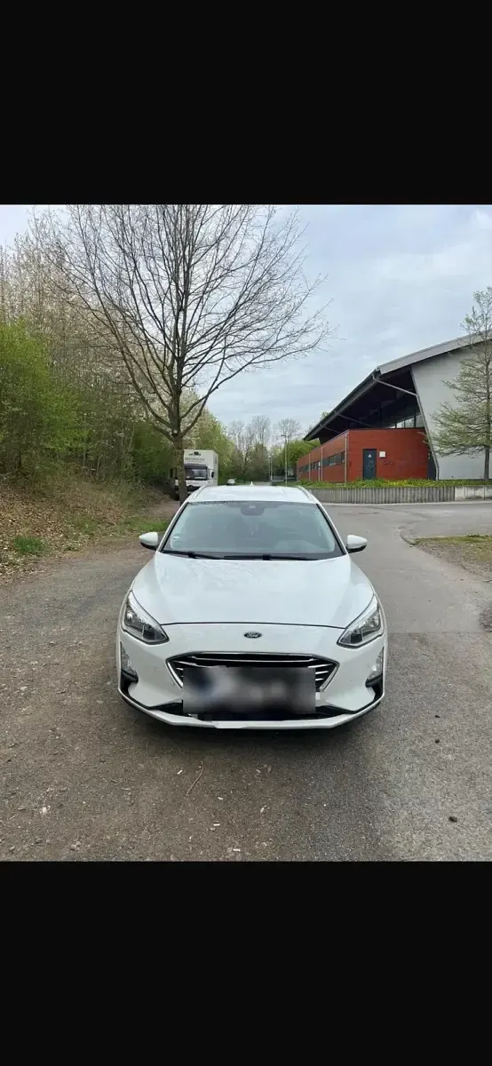 Gebraucht Ford Focus Titanium 120 PS (88 kW) 2019 Weiß Kombi