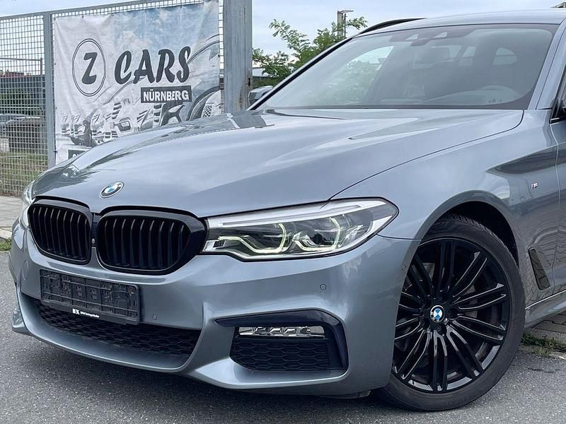 Grau Gebraucht 2018 BMW 520 M Sport Limousine | 22.500 € (Guter Preis) - Bild 1/4