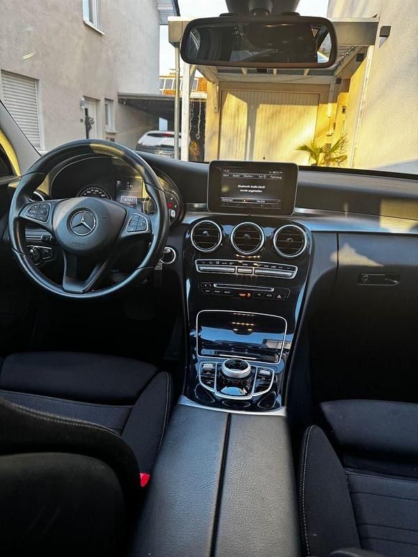 Gebraucht Mercedes C220 170 PS (125 kW) 2015 Schwarz Kombi