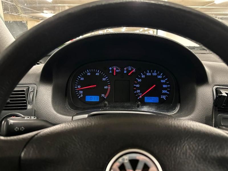 Gebraucht VW Golf IV 84 PS (61 kW) 2002 Blau Kleinwagen