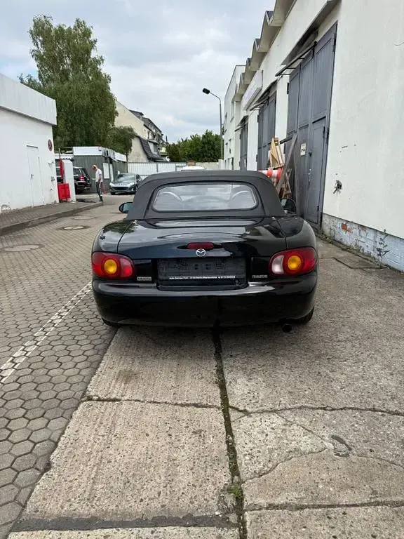 Gebraucht Mazda MX5 110 PS (80 kW) 1999 Schwarz Cabrio