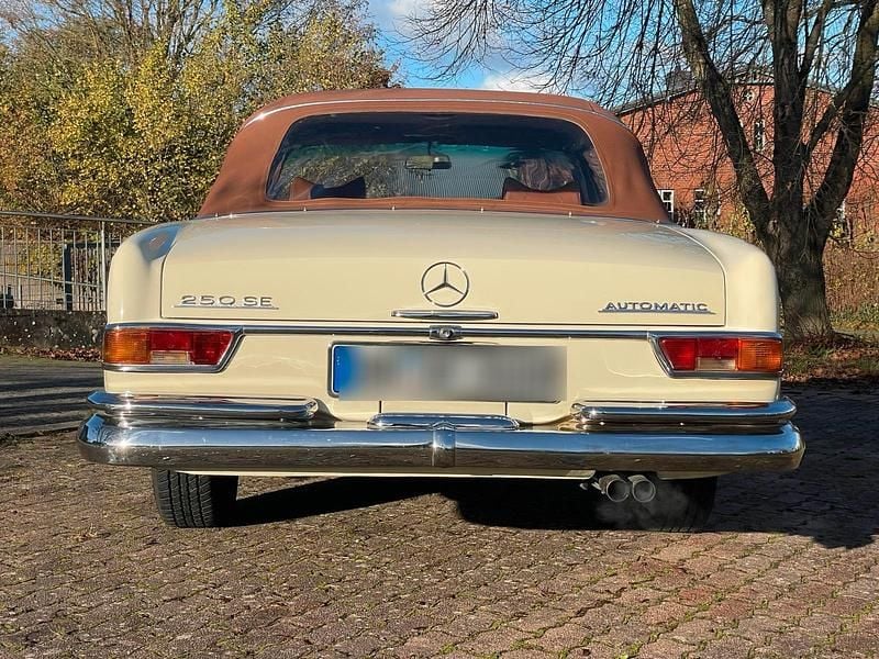 Gebraucht Mercedes W111 SE 150 PS (110 kW) 1967 Beige Cabrio