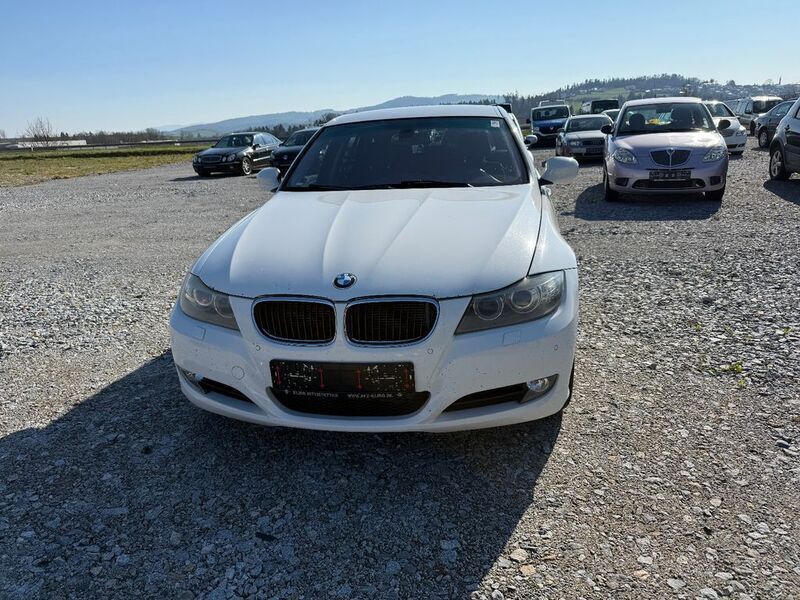 Gebraucht BMW 320 184 PS (135 kW) 2010 Weiß Kombi