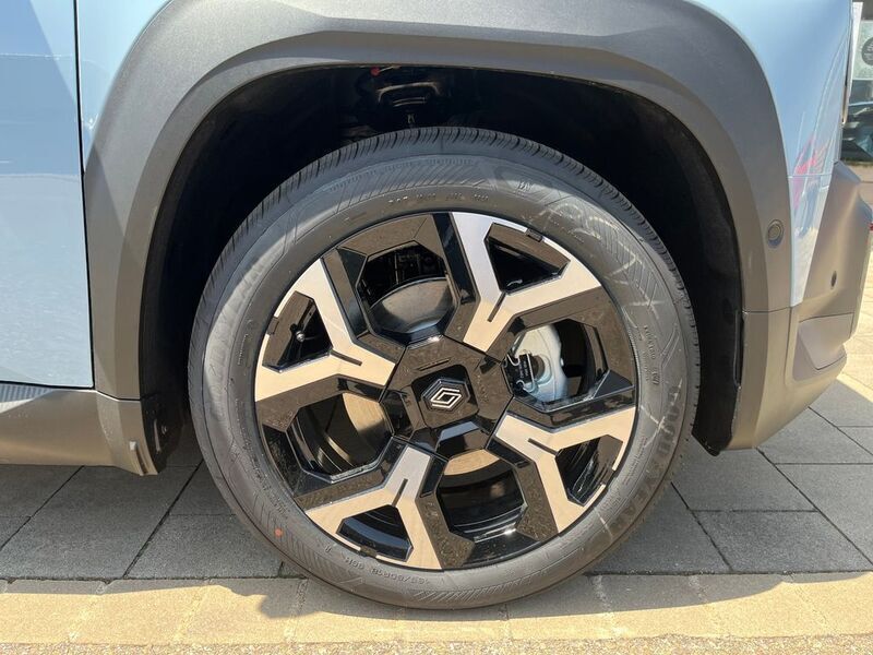 Neu Renault 4 E-Tech Komfort 110 kW (150 PS) 2025 Blau SUV