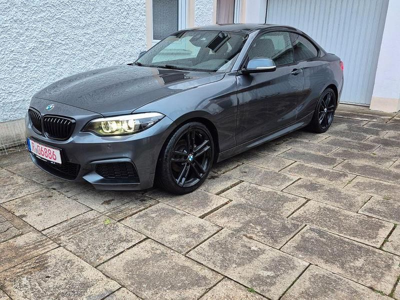 Grau Gebraucht 2021 BMW 218 M Sport Coupé | 20.790 € (Fairer Preis) - Bild 1/4