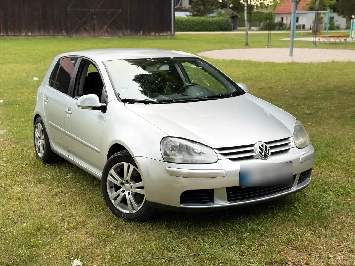 Gebraucht VW Golf IV 90 PS (66 kW) 2004 Silber Limousine