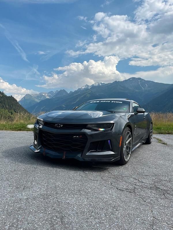 Grau Gebraucht 2016 Chevrolet Camaro Coupé | 26.500 € - Bild 1/4