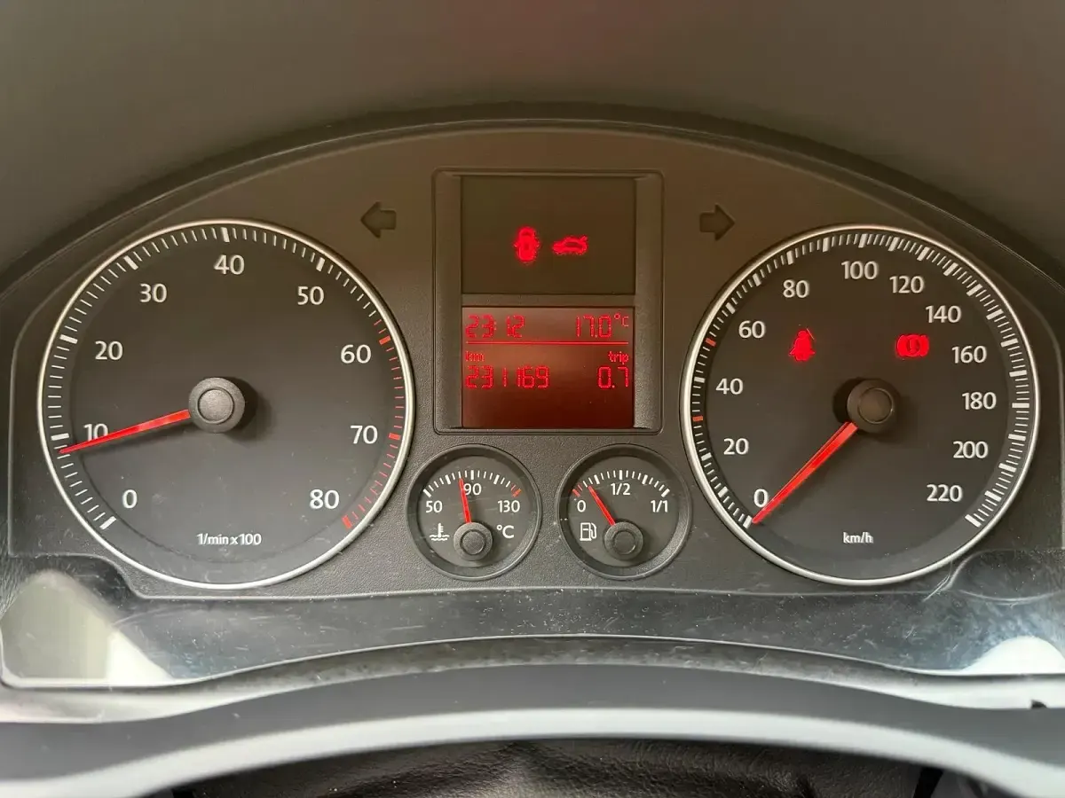 Gebraucht VW Golf 110 PS (80 kW) 2009 Schwarz Cabrio