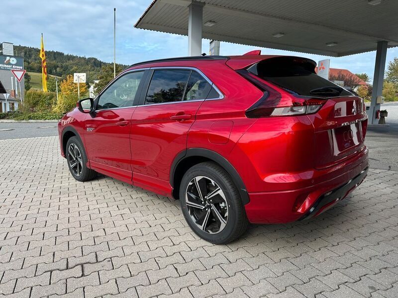 Gebraucht Mitsubishi Eclipse Cross Plus 98 PS (72 kW) 2024 Rot SUV