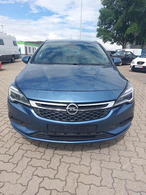 Blau Gebraucht 2017 Opel Astra Eco Limousine | 6.999 € (Fairer Preis) - Bild 1/2