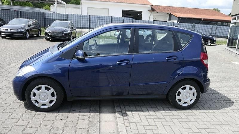 Gebraucht Mercedes A160 95 PS (69 kW) 2009 Blau Limousine