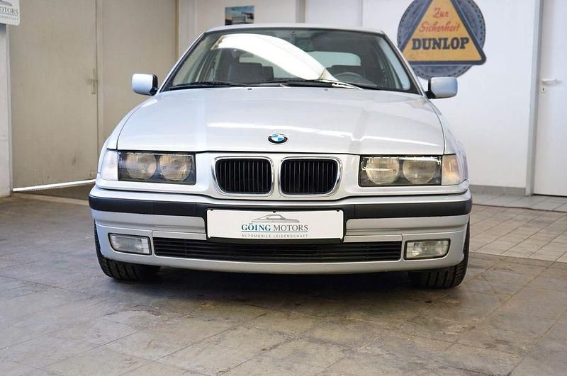 Gebraucht BMW 323 Compact Sport Line 170 PS (125 kW) 1998 Silber Kleinwagen