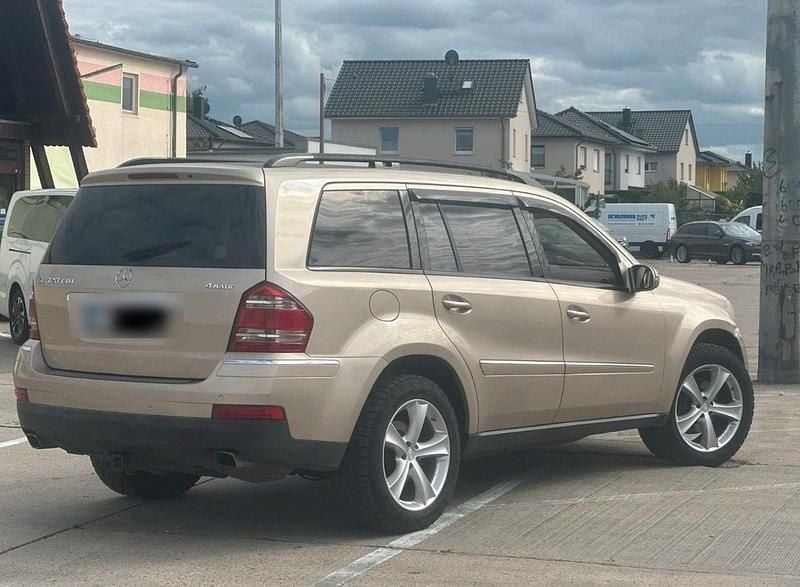 Gebraucht Mercedes GL320 224 PS (164 kW) 2007 Gold SUV