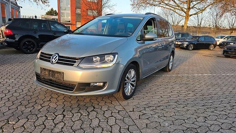 Gebraucht VW Sharan Comfortline 140 PS (102 kW) 2011 Grau Van / Kleinbus