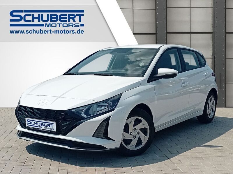 Weiß Neu 2025 Hyundai i20 Select Limousine | 20.590 € (Fairer Preis) - Bild 1/4