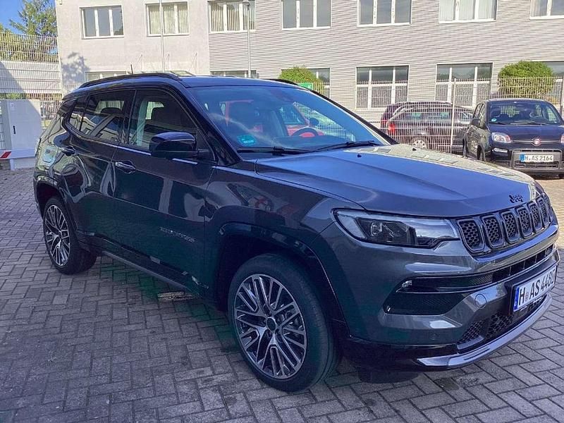 Gebraucht Jeep Compass Summit 129 PS (94 kW) 2025 Graphite grey metallic mit dac SUV