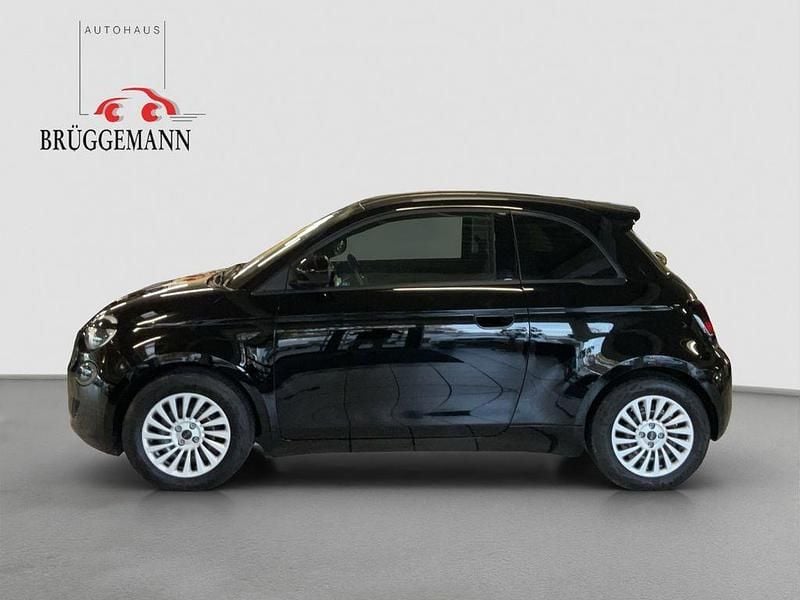 Gebraucht Fiat 500e Action 69 kW (95 PS) 2022 Schwarz Kleinwagen