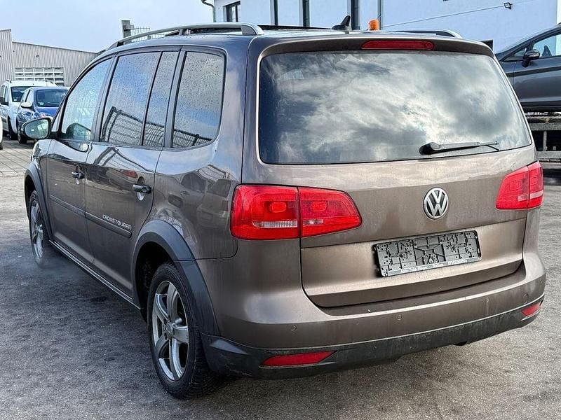 Gebraucht VW Touran Cross 170 PS (125 kW) 2012 Braun Van / Kleinbus