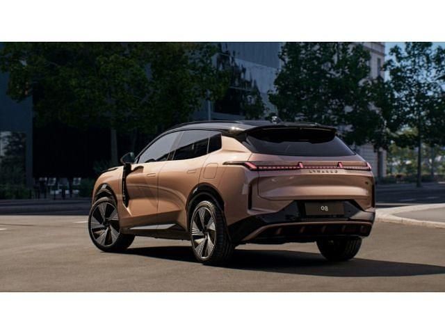 Nouă Lynk & Co 08 345 CP (253 kW) 2025 Maro SUV