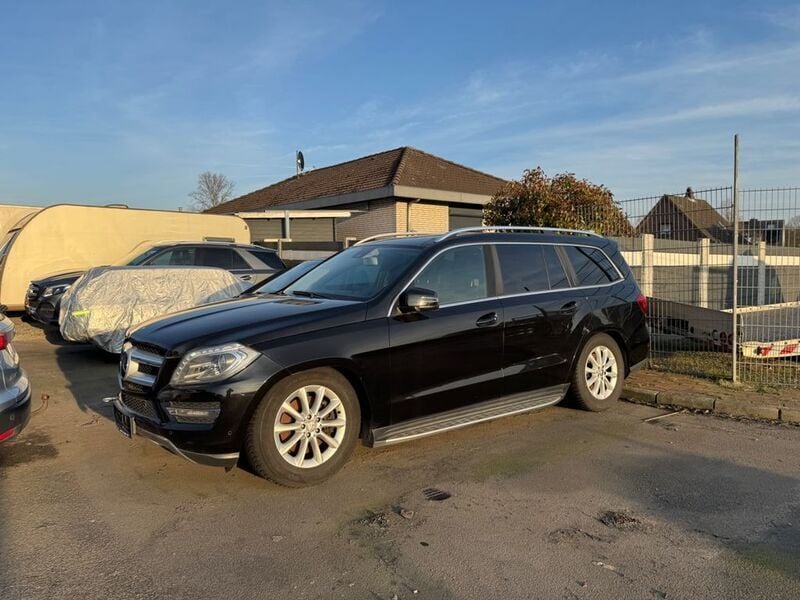 Schwarz Gebraucht 2013 Mercedes GL350 SUV | 15.000 € - Bild 1/4