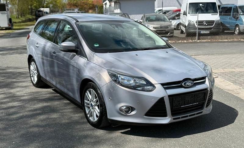 Gebraucht Ford Focus Titanium 140 PS (102 kW) 2014 Silber Limousine