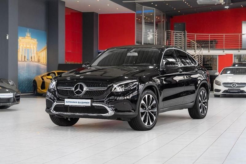 Schwarz/baltic black Gebraucht 2018 Mercedes GLC250 Coupé | 35.980 € (Fairer Preis) - Bild 1/4