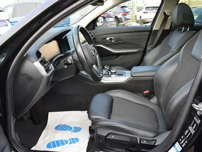 Gebraucht BMW 320 M Sport 190 PS (139 kW) 2021 Schwarz Kombi