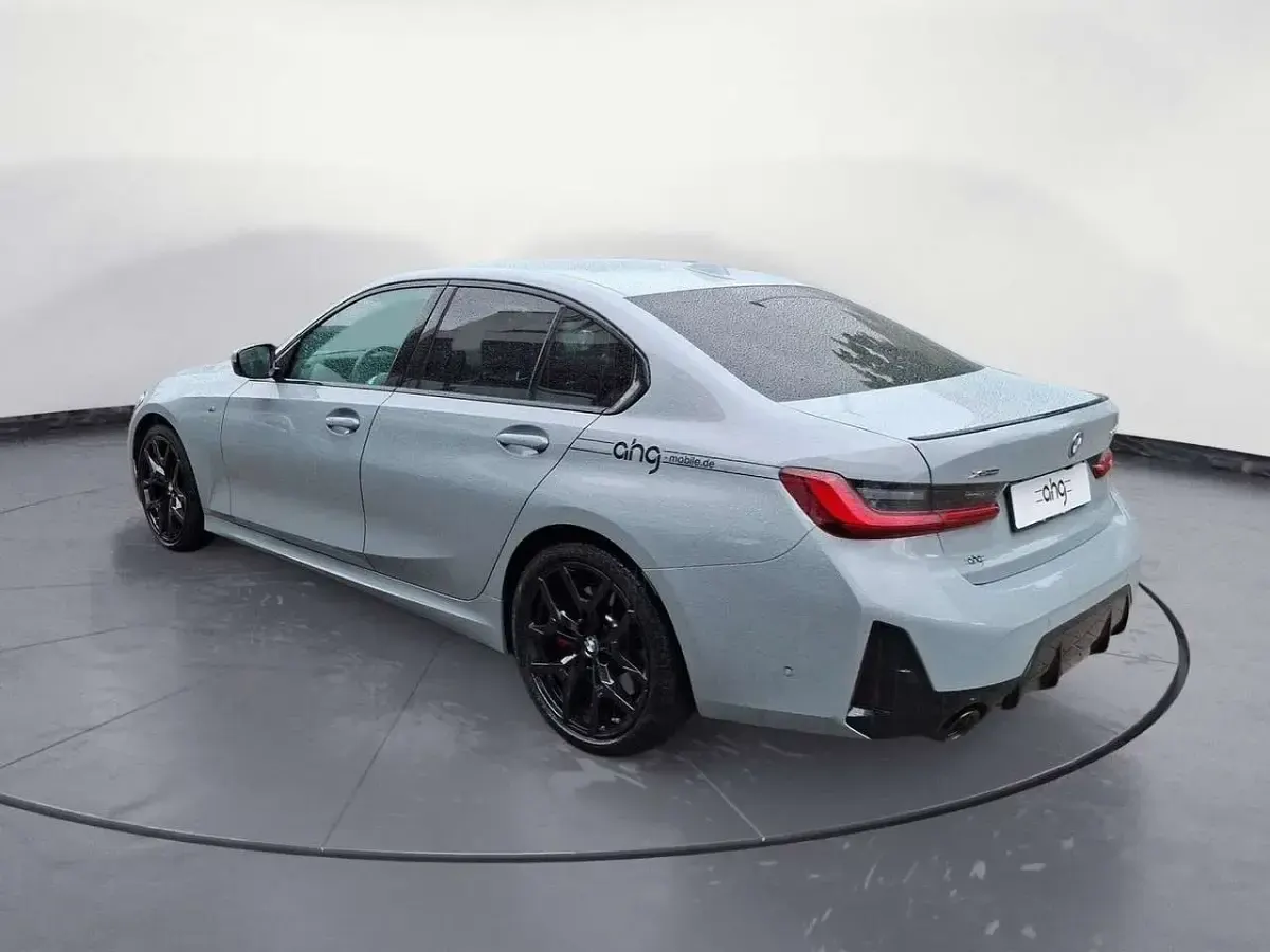 Gebraucht BMW 320 M Sport 190 PS (139 kW) 2025 Weiß Limousine
