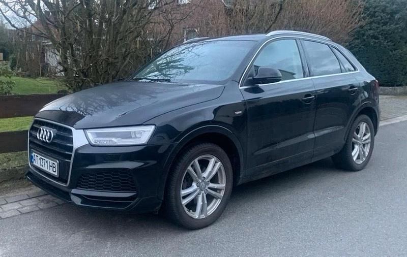 Second-hand Audi Q3 S-Line 220 CP (161 kW) 2015 Negru SUV