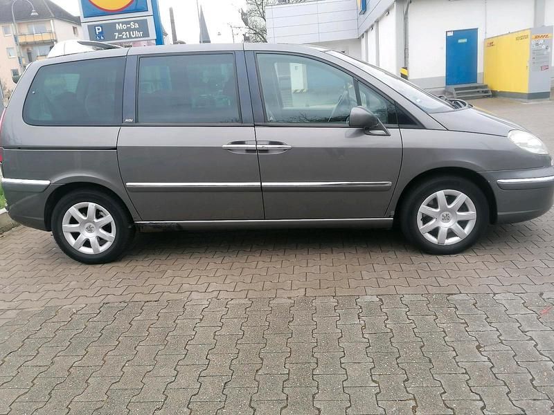 Gebraucht Peugeot 807 170 PS (125 kW) 2008 Grau Van / Kleinbus