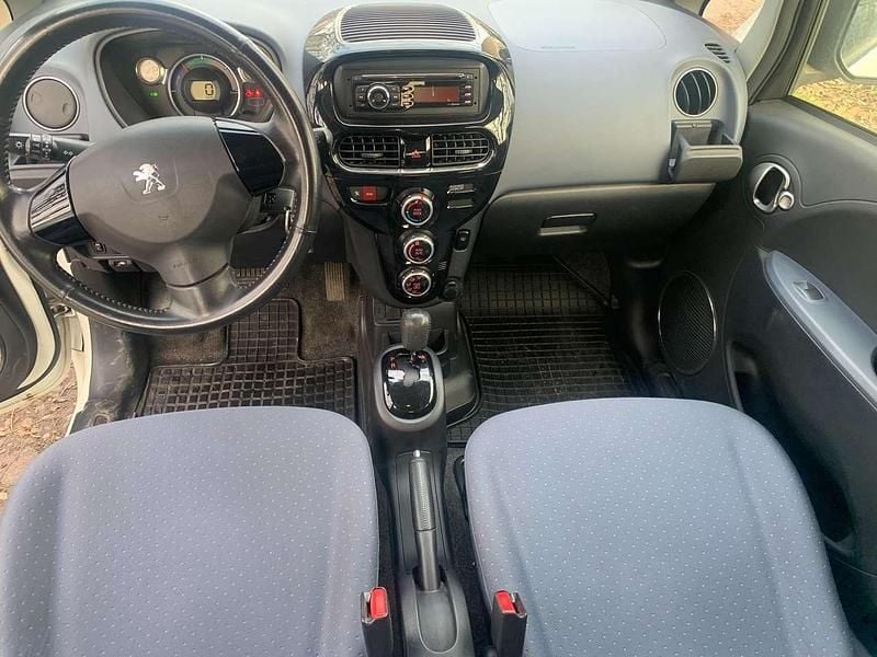 Gebraucht Peugeot iON Basis 35 kW (48 PS) 2011 Weiß Kleinwagen
