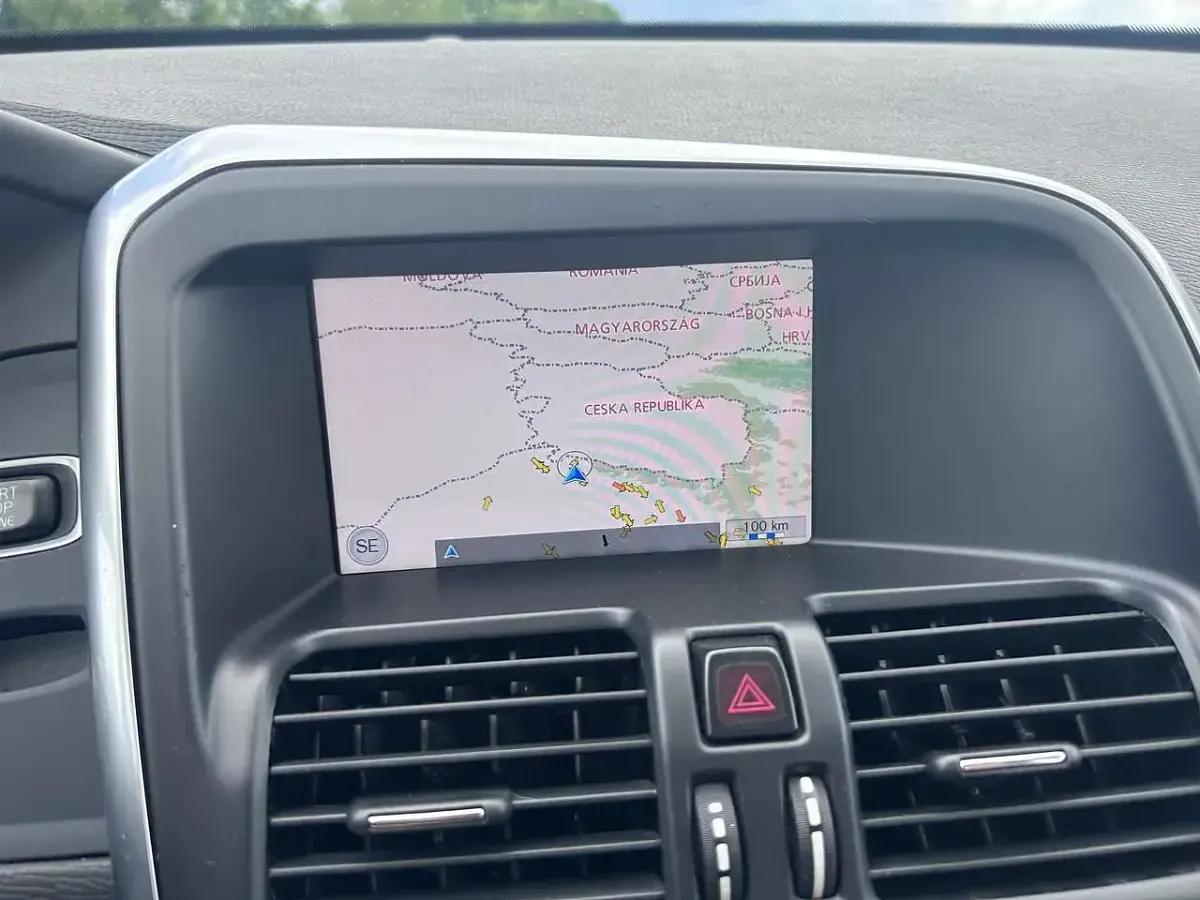 Gebraucht Volvo XC60 Momentum 163 PS (119 kW) 2013 Schwarz SUV