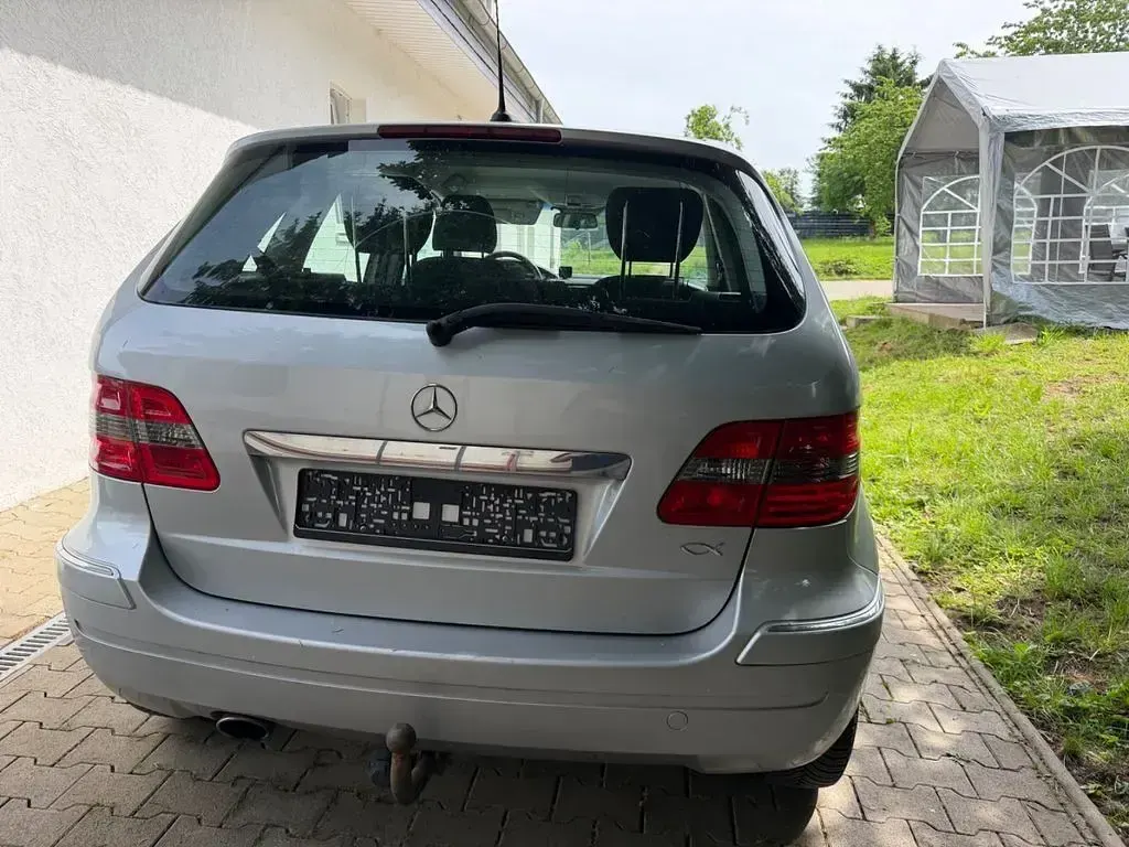 Gebraucht Mercedes B170 116 PS (85 kW) 2005 Silber Van / Kleinbus