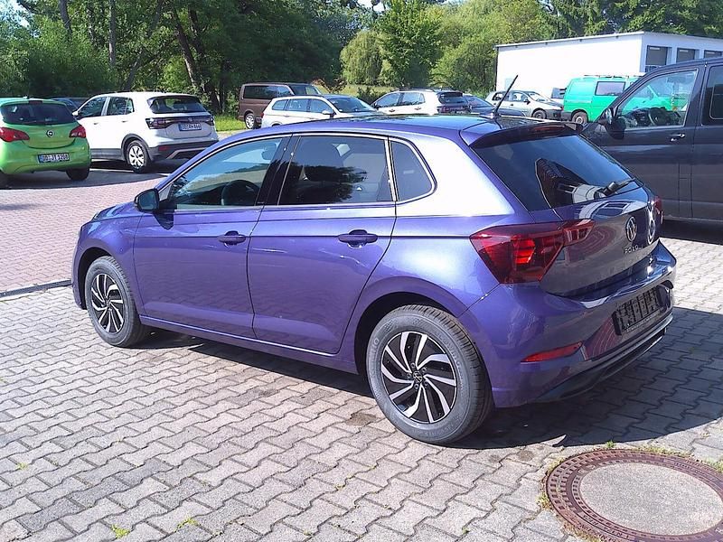 Gebraucht VW Polo Life 95 PS (69 kW) 2025 Vibrant violet metallic Kleinwagen
