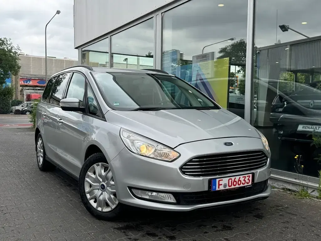 Gebraucht Ford Galaxy Trend 150 PS (110 kW) 2017 Silber Van / Kleinbus