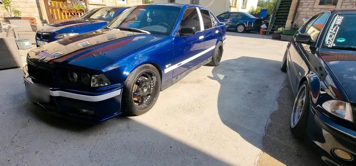 Gebraucht BMW 323 M Sport 200 PS (147 kW) 1995 Blau Limousine