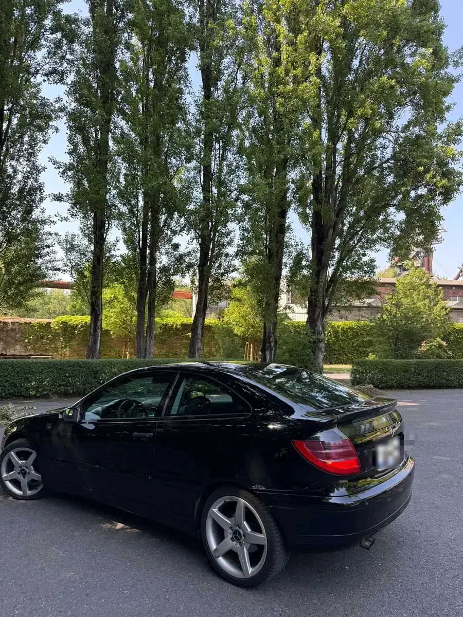 Gebraucht Mercedes C180 AMG 143 PS (105 kW) 2004 Schwarz Limousine
