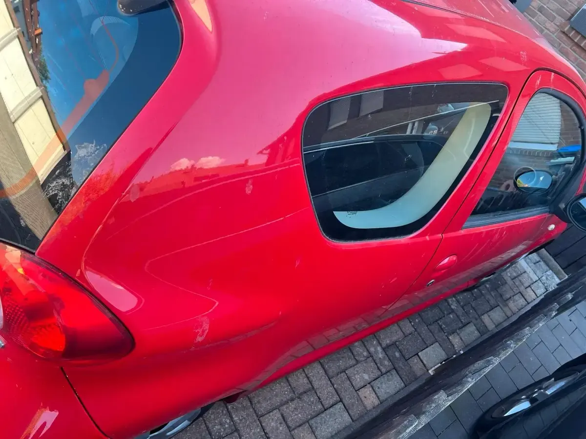 Gebraucht Toyota Aygo 67 PS (49 kW) 2007 Rot Kleinwagen