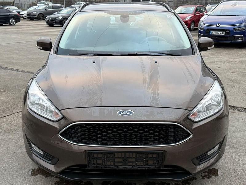 Gebraucht Ford Focus Business Edition 120 PS (88 kW) 2017 Braun Limousine