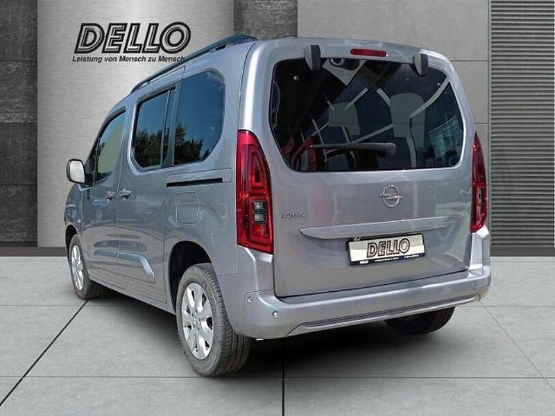 Gebraucht Opel Combo Life Ultimate 131 PS (96 kW) 2023 Kontrast grau/quarz silber Van / Kleinbus