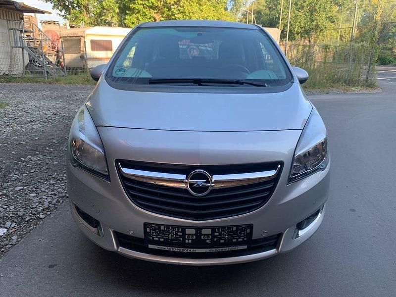 Silber Gebraucht 2014 Opel Meriva Style Van / Kleinbus | 6.699 € (Fairer Preis) - Bild 1/4