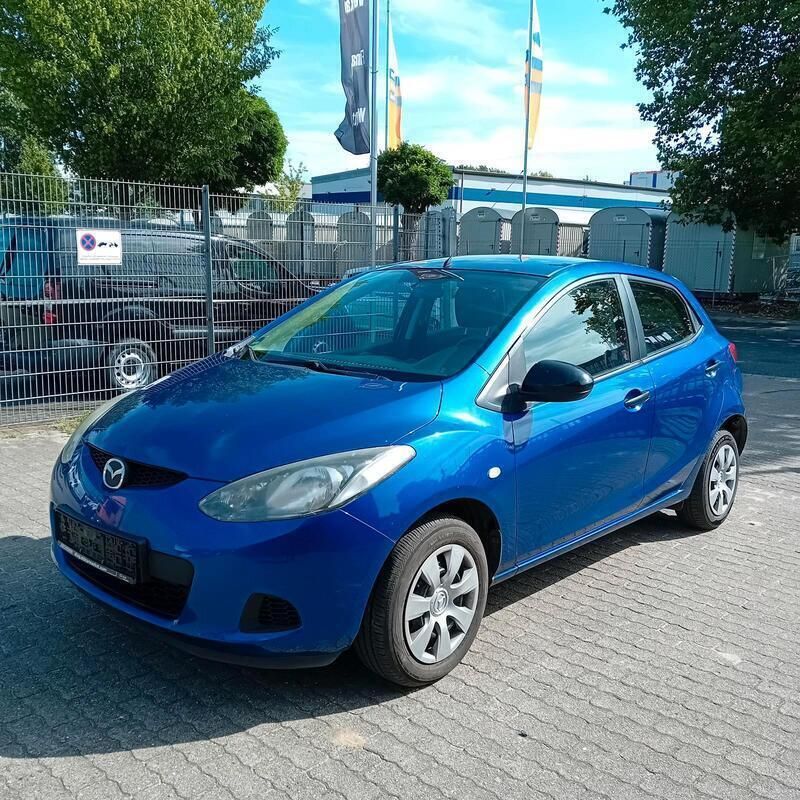Blau Gebraucht 2009 Mazda 2 Impuls Limousine | 1.700 € (Fairer Preis) - Bild 1/4