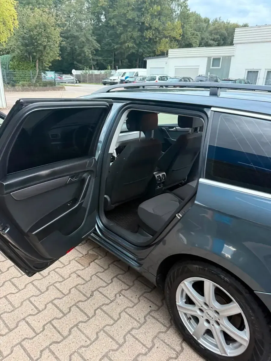 Gebraucht VW Passat 140 PS (102 kW) 2011 Braun Kombi