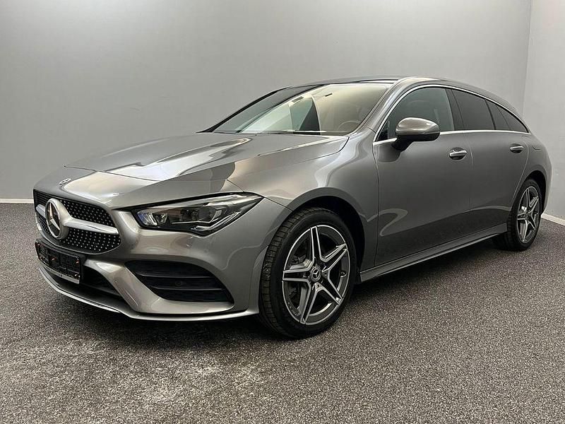 Grau Gebraucht 2022 Mercedes CLA250e Shooting Brake AMG line Kombi | 28.999 € (Fairer Preis) - Bild 1/4